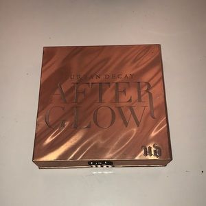 Urban Decay After Glow kit
